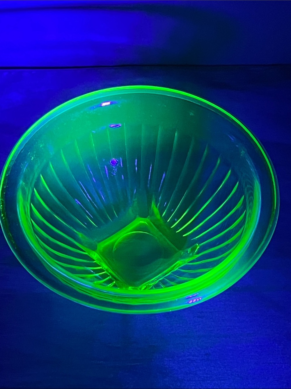 Vintage 1930s Green Uranium Glass Mixing Bowl